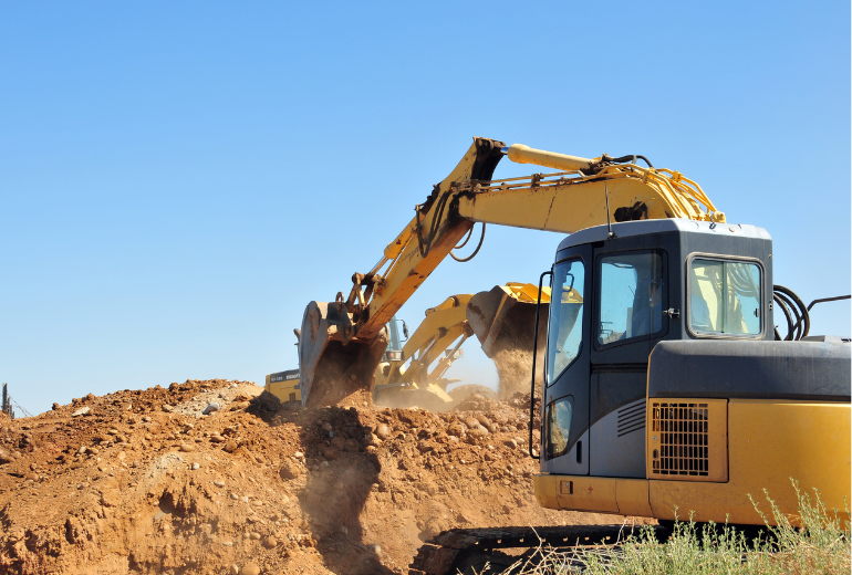 Locação de linha amarela para obras e operações rurais